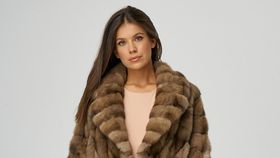 Criteriile de care să ții cont atunci când alegi o haină de blană pentru damă